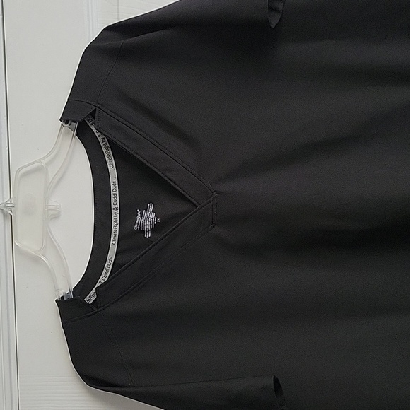 Climate Right By Cuddl Duds Women's Scrub Top - Picture 4 of 10